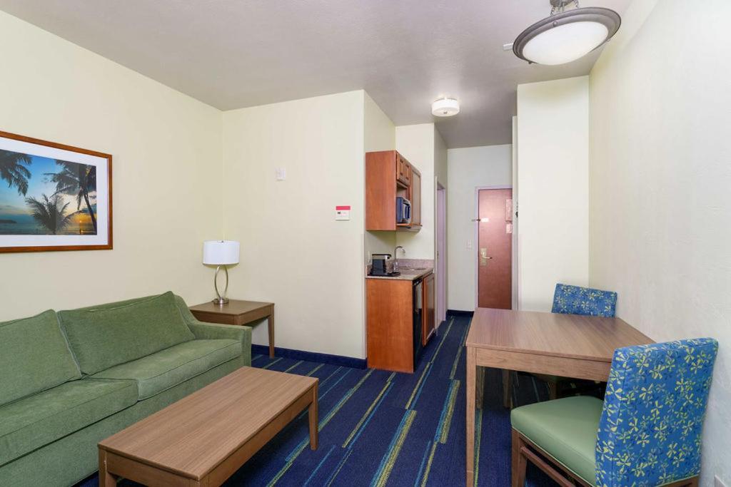 Triple Play Resort Hotel & Suites Hayden Exterior photo