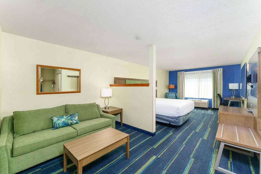 Triple Play Resort Hotel & Suites Hayden Exterior photo